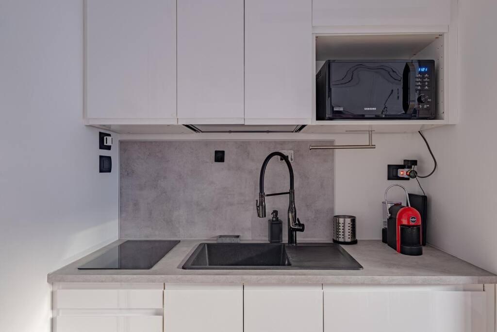 Modern Apartment At San Giovanni Rome Exterior photo