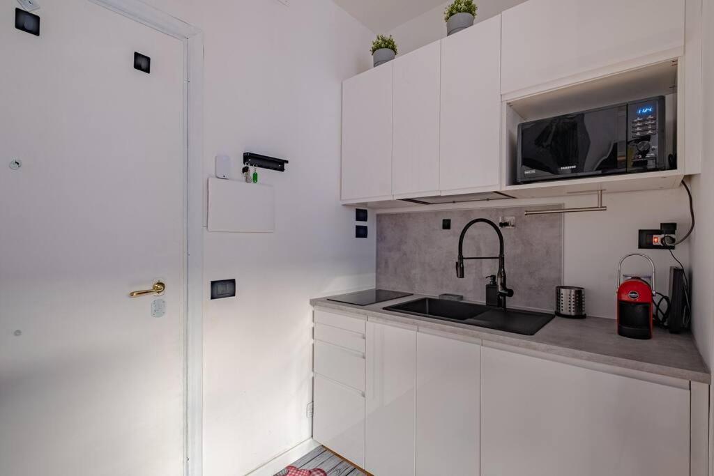 Modern Apartment At San Giovanni Rome Exterior photo